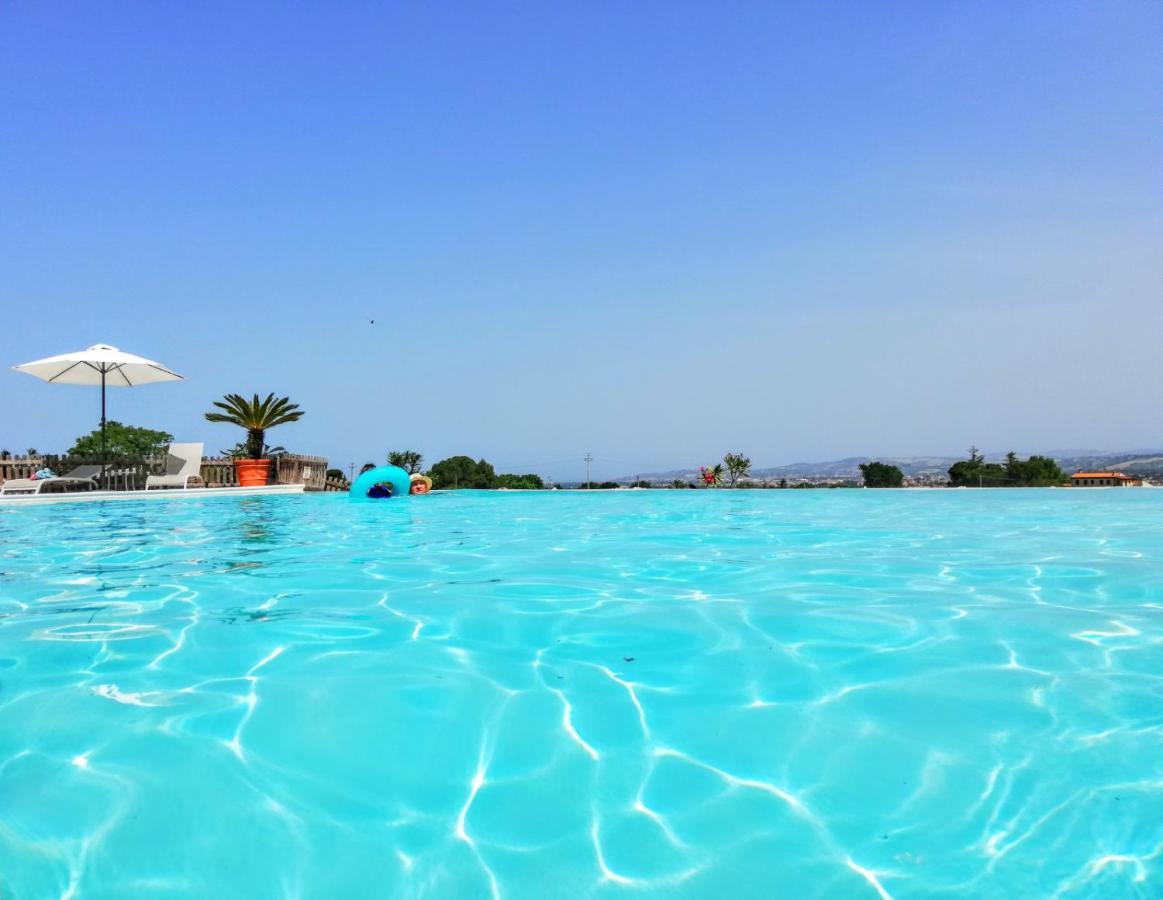 Agriturismo Rosa Antica Монте-Сан-Вито Экстерьер фото